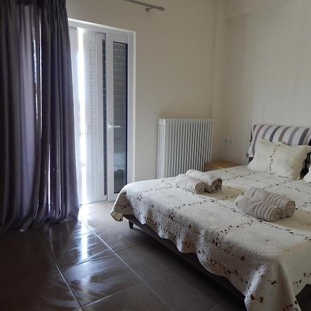 Samaras Apartments In Kamena Vourla Esterno foto