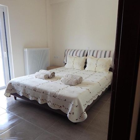 Samaras Apartments In Kamena Vourla Esterno foto