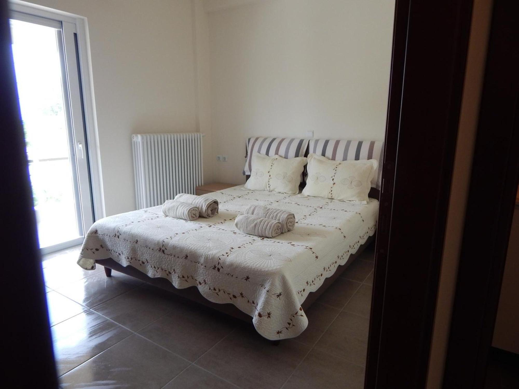 Samaras Apartments In Kamena Vourla Esterno foto