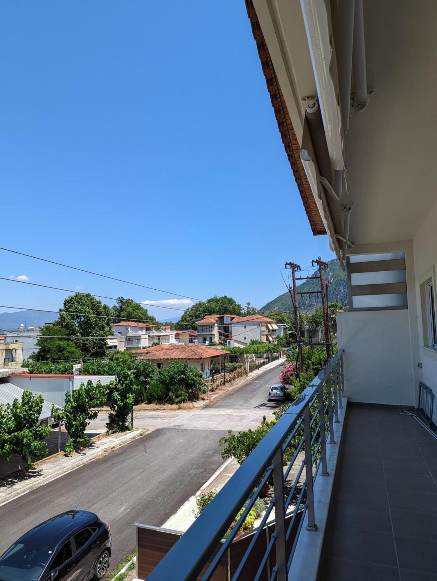 Samaras Apartments In Kamena Vourla Esterno foto