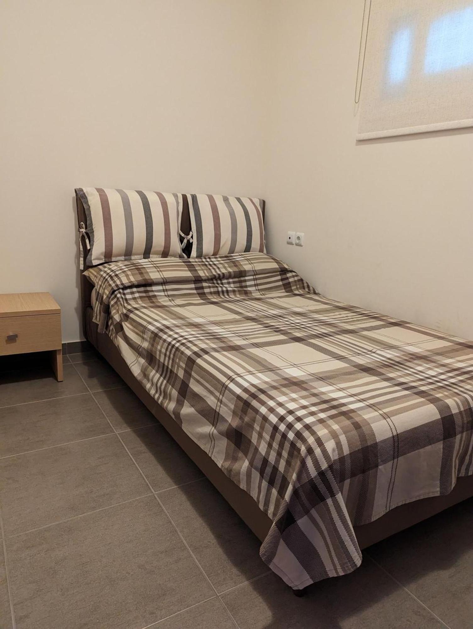 Samaras Apartments In Kamena Vourla Esterno foto
