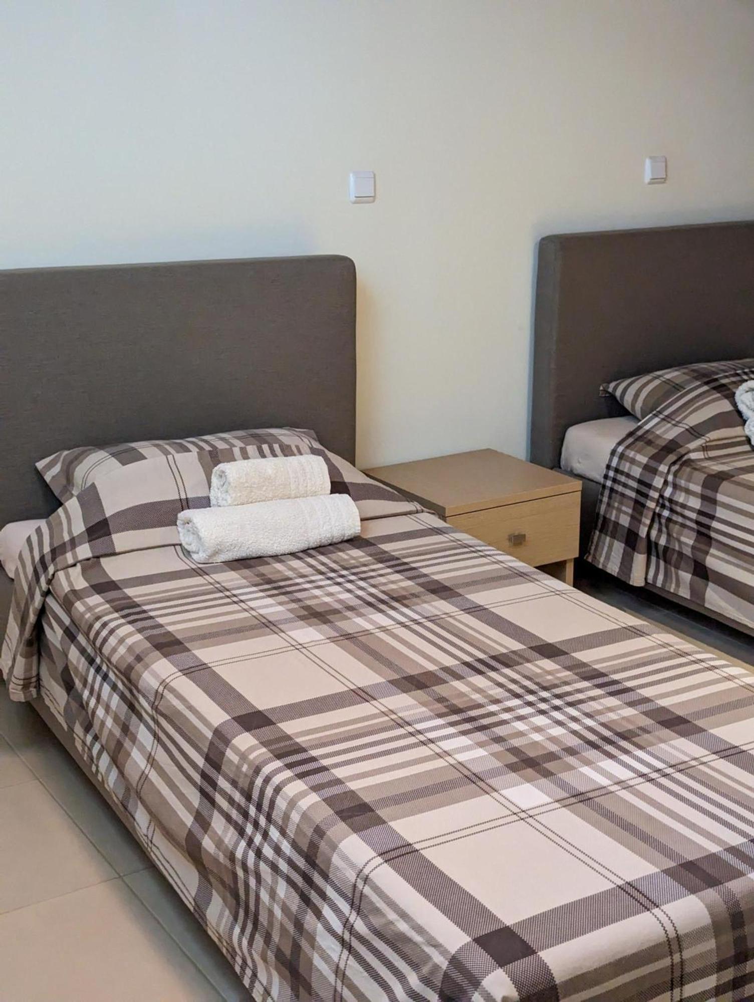 Samaras Apartments In Kamena Vourla Esterno foto