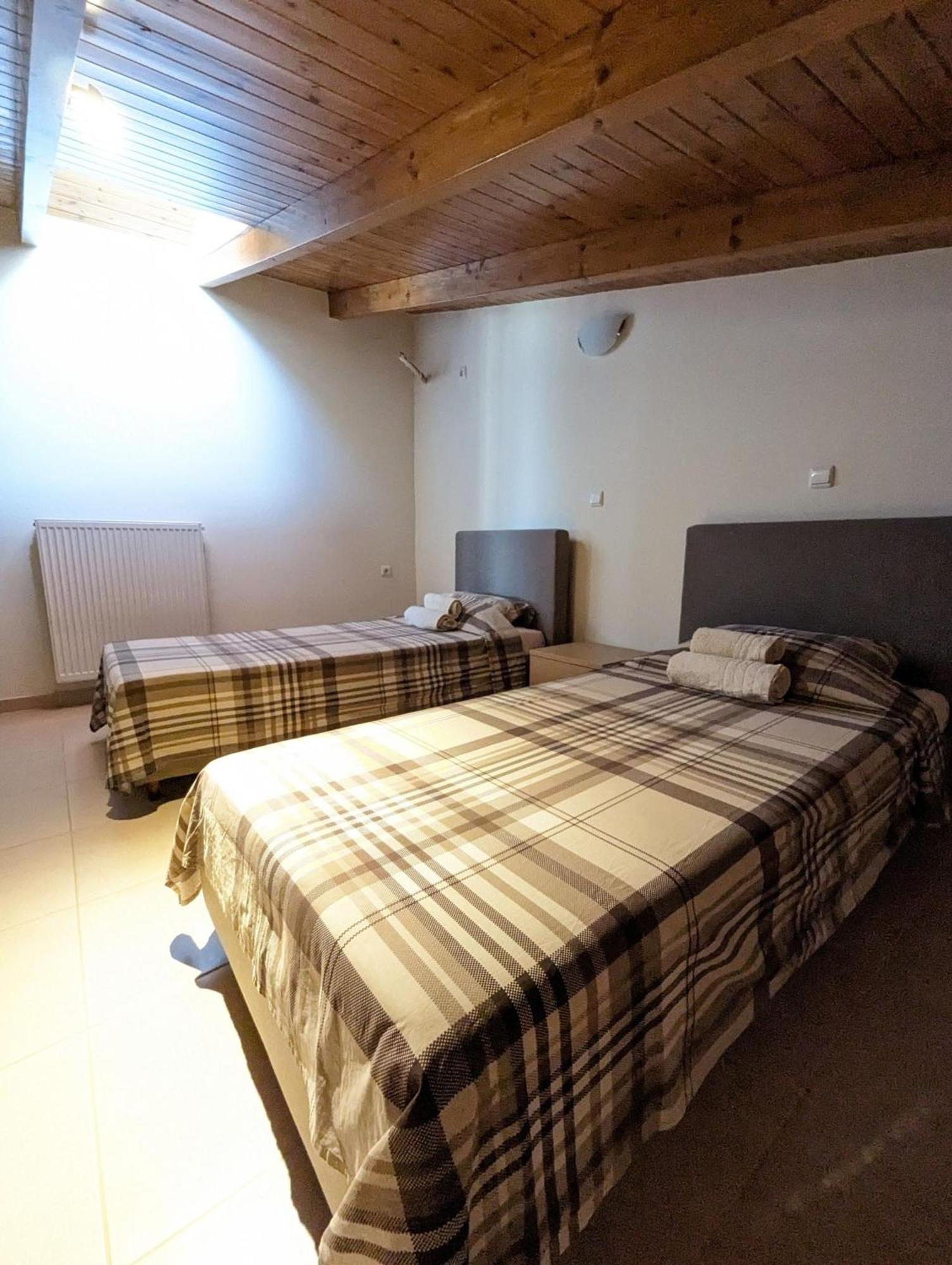 Samaras Apartments In Kamena Vourla Esterno foto
