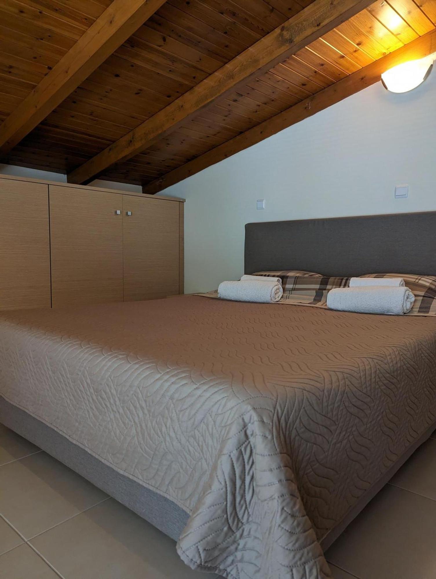 Samaras Apartments In Kamena Vourla Esterno foto