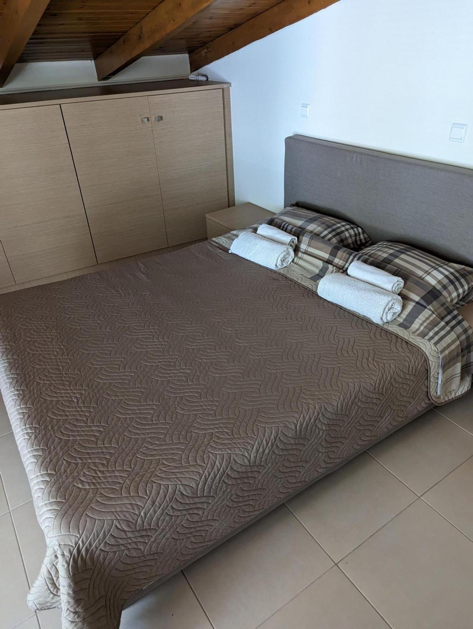 Samaras Apartments In Kamena Vourla Esterno foto