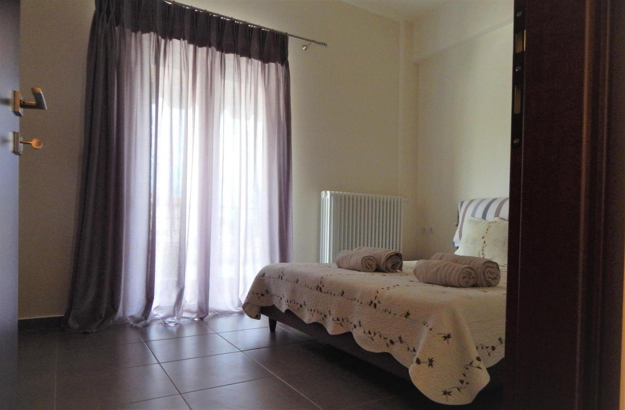 Samaras Apartments In Kamena Vourla Esterno foto
