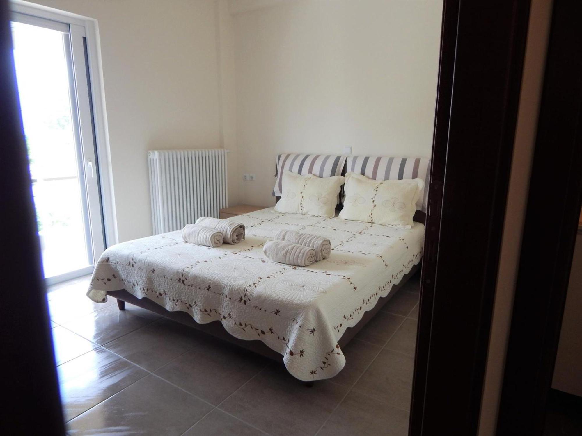Samaras Apartments In Kamena Vourla Esterno foto